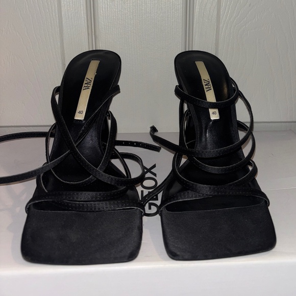 ZARA Strappy Sandal Heels - Size 40 - Picture 2 of 4